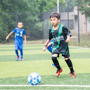 北京爱踢客青少年足球俱乐部logo