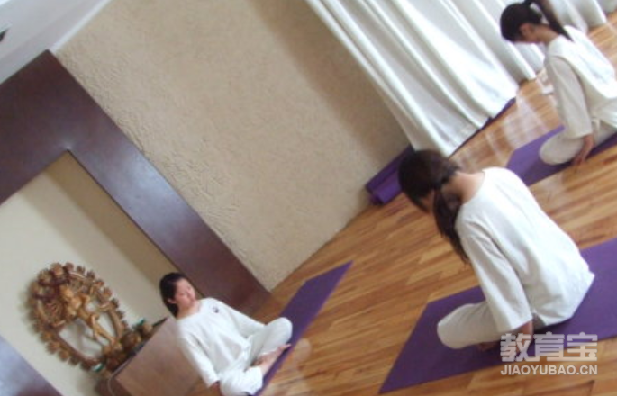 适合30岁以上女性每天练习瑜伽体式  瑜伽动作