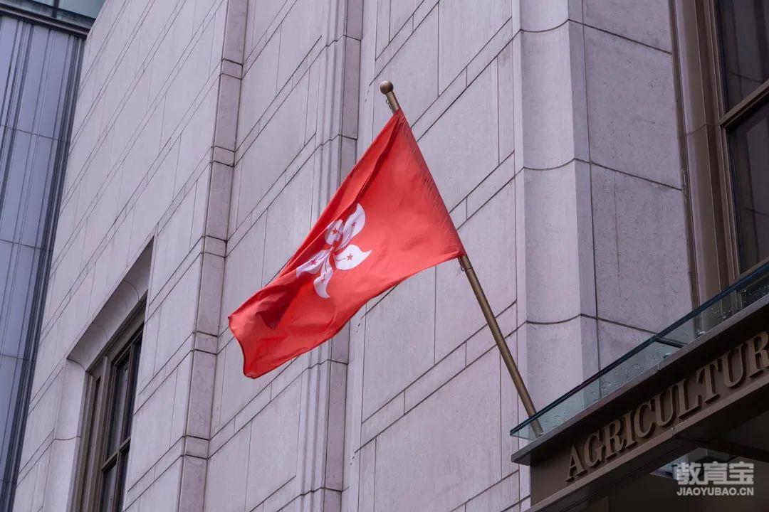 10fd544490aa72460986819e17870711_flag-4530383_1280.jpg