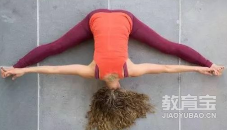 坐角式是女性专用的睡前瑜伽