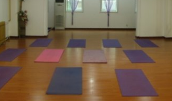 一套能够减肥的瑜伽体式 减肥瑜伽