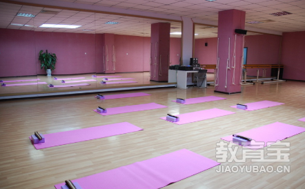 可以让全身血液舒畅流通的瑜伽动作练习 瑜伽基本功