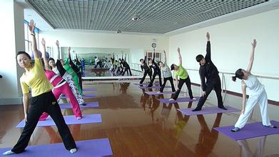 抚平皱纹的瑜伽体式 瑜伽练习