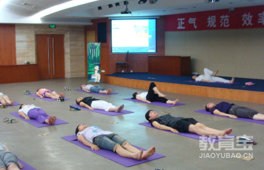 可以调理肠胃的瑜伽动作 瑜伽练习