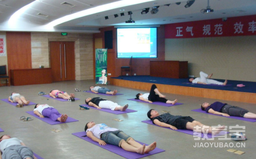 生理期放松的瑜伽体式练习 练瑜伽的好处