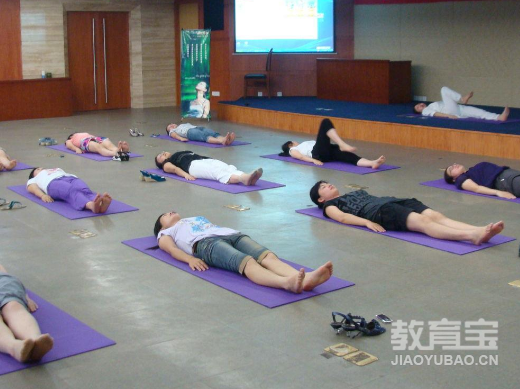 清理子宫垃圾瑜伽体式 瑜伽动作