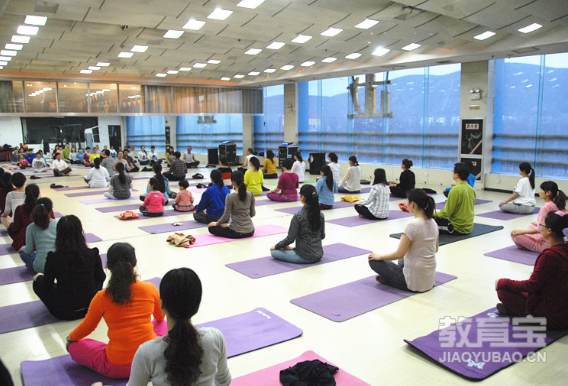 躺在床上就可以瘦的瑜伽练习 减肥瑜伽