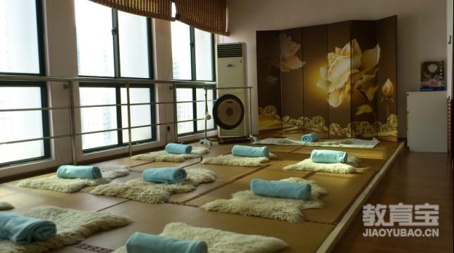 缓解驾车太久浑身酸痛的瑜伽拉伸 瑜伽动作