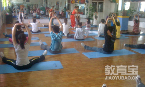 瑜伽练习怎样锤炼身体和心灵 瑜伽基本功