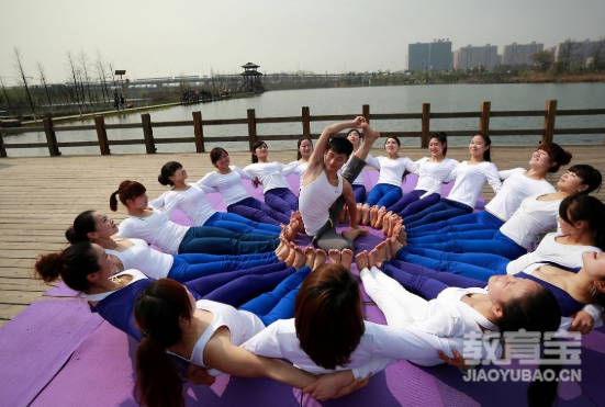 能够锻炼身体的瑜伽平衡体式 瑜伽基本功