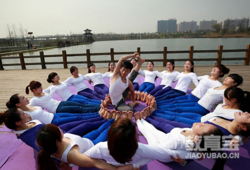 减重塑身提升气质的瑜伽体式练习 瑜伽减肥