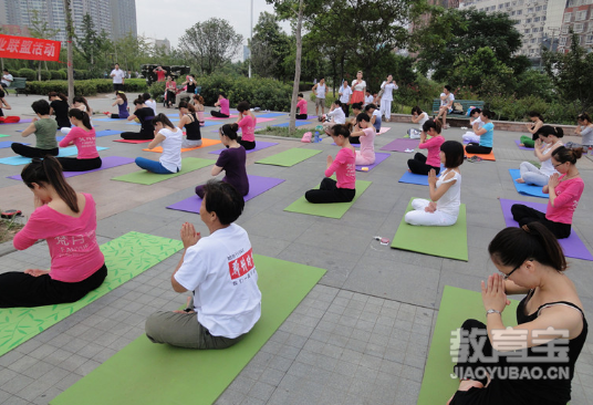 瑜伽体式练习对身体有哪些好处呢 瑜伽基本功