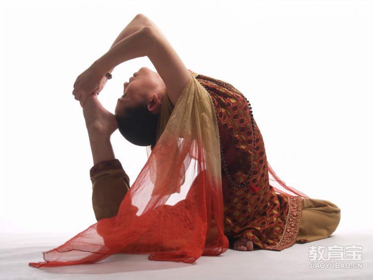 9个瑜伽体式帮你全方位开肩 瑜伽学习