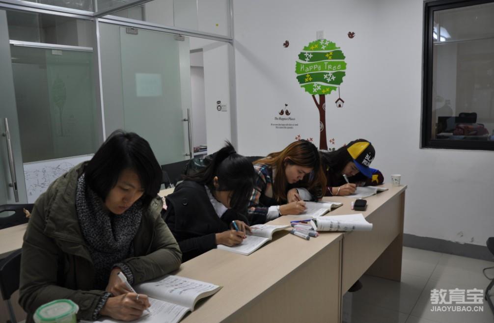 应届生考研备考该应该怎样抓住优势    考研初试