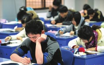 公共英语三级考试作文试题及范文讲解    英语对话