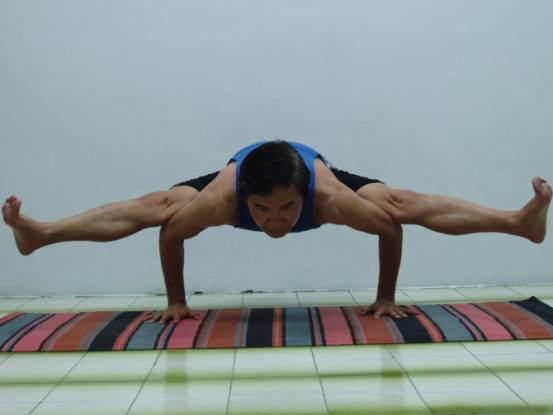 练瑜伽时膝盖疼试试这8个动作吧 瑜伽学习