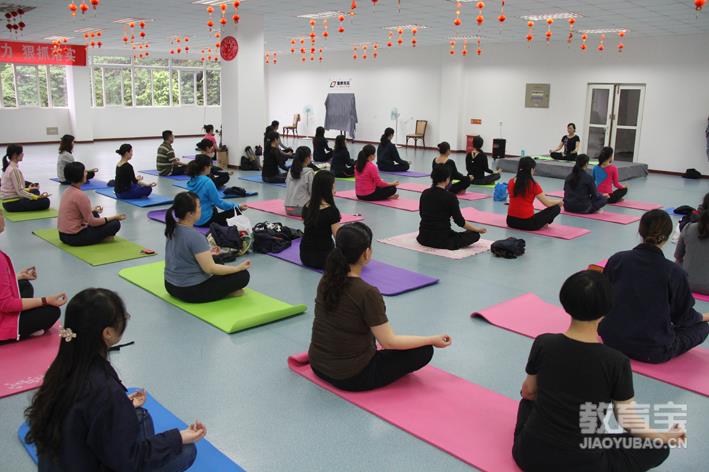 初学瑜伽有哪五个瑜伽体式能缓解压力 瑜伽练习
