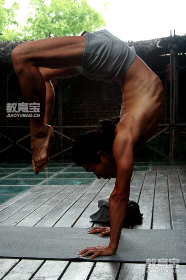 练习经期瑜伽赶走痛经不适