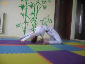 瑜伽如何缓解便秘