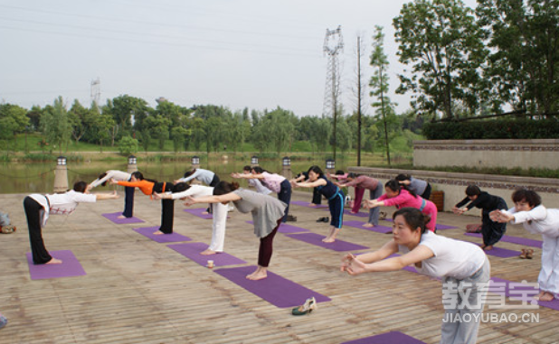 大姨妈期间能练习瑜伽吗