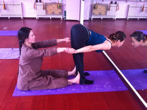 瑜伽是为了秀高难度体式吗