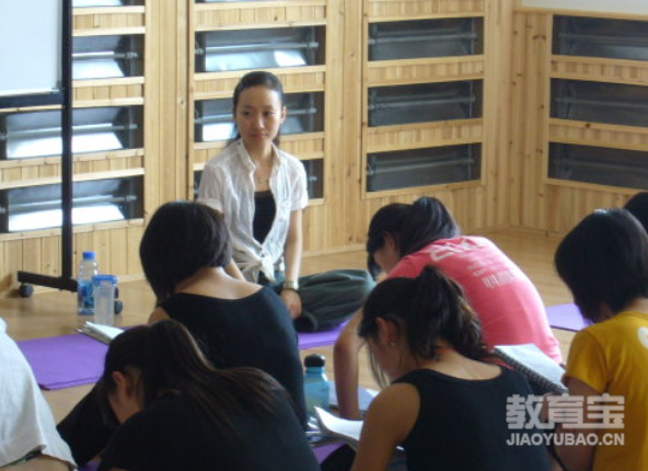 瘦手臂的瑜伽动作你知道吗