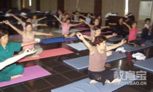 初级瑜伽动作练习分享