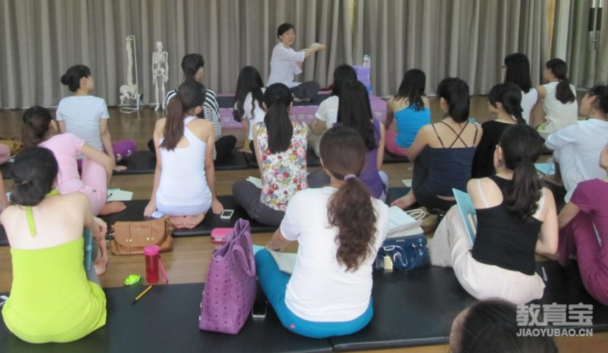 几个最常见的瑜伽体式适合初学者练习