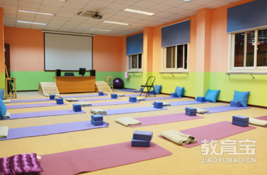 哪些瑜伽动作塑形美体呢