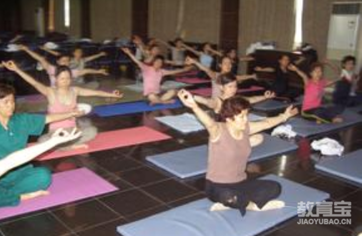 高位弓步的瑜伽动作解析分享