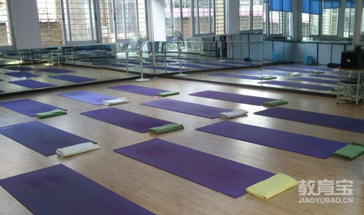 分享几个瘦腿的瑜伽小妙招给你们