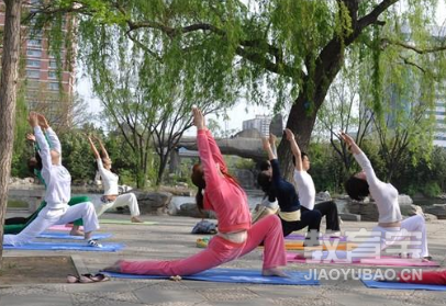 综合身体力量的瑜伽练习