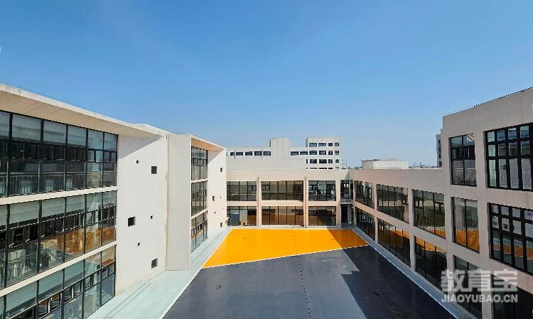 太原市恒中中学董事长许宁带队赴石家庄精英中学、石家庄第一中学学习“激情教育、高效课堂、精细管理”