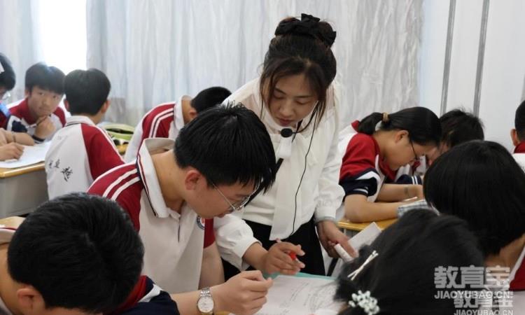 学生上课