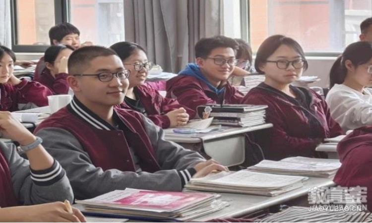 学生上课