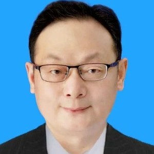 严 文