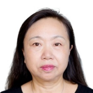   张梅英