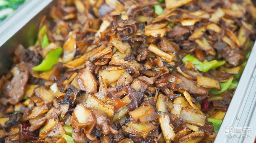 杏鲍菇炒腊肉.jpg