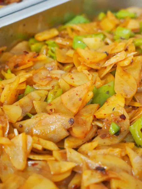 老干妈炒土豆片.jpg